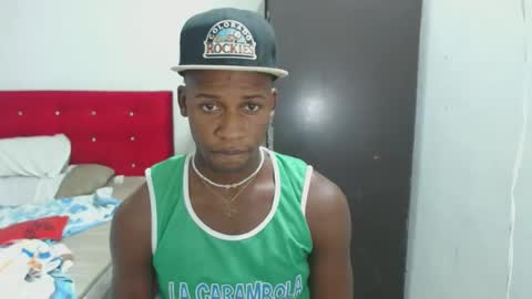 yeycom_hot07 online show from February 10, 2025, 7:49 pm
