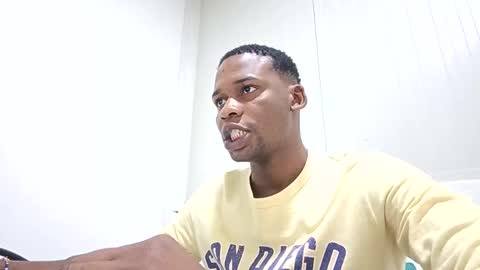yeycom_hot07 online show from September 19, 2025, 1:01 pm