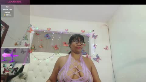 Snapshot of yhazan_blake88 chatting on October 31, 2025, 4:02 am Yhazan Blake online show from October 31, 2025, 4:02 am