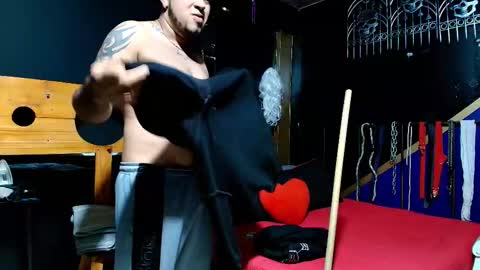 Snapshot of yingandyangg chatting on February 18, 2026, 5:53 pm yingandyangg online show from February 18, 2026, 5:53 pm