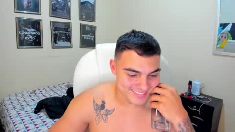 Snapshot of yker18 chatting on December 17, 2024, 6:35 am yker online show from December 17, 2024, 6:35 am