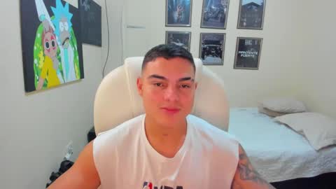 Snapshot of yker18 chatting on January 2, 2025, 6:45 pm yker online show from January 2, 2025, 6:45 pm