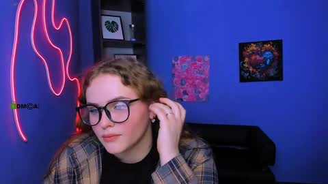 Snapshot of ylia_fress chatting on April 3, 2026, 11:19 am Ylia online show from April 3, 2026, 11:19 am