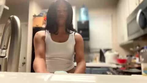 Snapshot of ynaong chatting on January 9, 2025, 6:38 am Palmela Handerson online show from January 9, 2025, 6:38 am