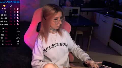     online show from January 8, 2025, 10:06 pm