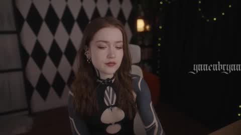 ynnenbrynn online show from October 9, 2025, 4:54 am