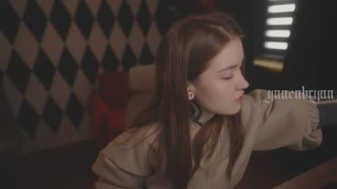 ynnenbrynn online show from November 13, 2025, 7:29 am