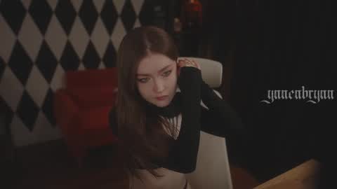 ynnenbrynn online show from December 5, 2025, 6:33 am