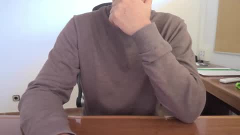 Snapshot of yo47 chatting on November 18, 2025, 3:27 pm Yo47 online show from November 18, 2025, 3:27 pm