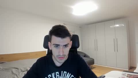 yoda130305 online show from February 18, 2026, 6:15 pm