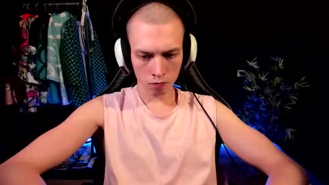 Snapshot of yoi_aji chatting on January 31, 2026, 7:11 pm You can ask my name in pm online show from January 31, 2026, 7:11 pm