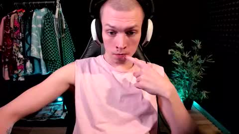 Snapshot of yoi_aji chatting on February 6, 2026, 2:42 pm You can ask my name in pm online show from February 6, 2026, 2:42 pm