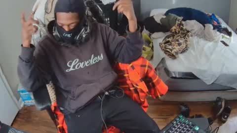 yokai_dreamz online show from November 29, 2025, 3:37 pm