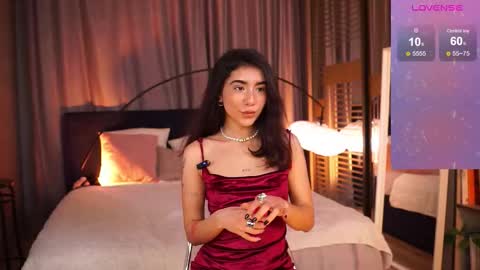 Yoko online show from November 12, 2025, 5:52 am