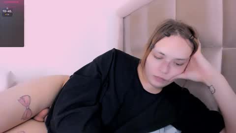 Snapshot of yomoyoo chatting on February 5, 2026, 5:28 pm yomoyoo online show from February 5, 2026, 5:28 pm