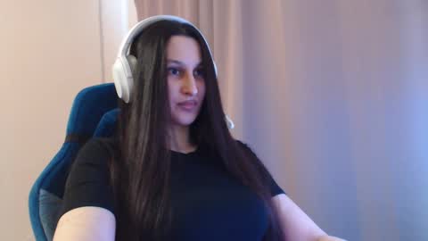 Sophie online show from March 27, 2026, 2:06 pm
