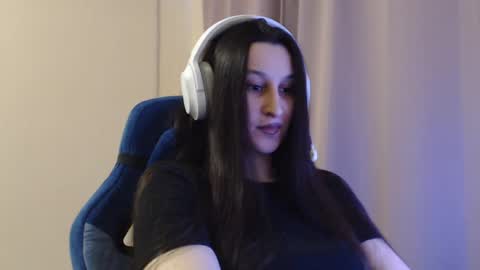 Sophie online show from April 7, 2026, 2:06 pm