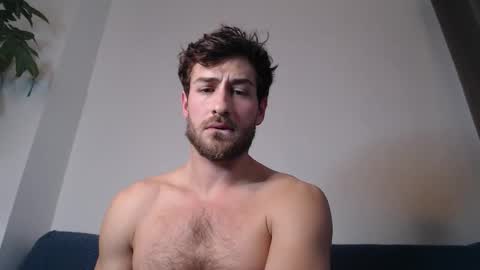 Yoooups online show from January 9, 2026, 3:26 pm