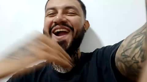 yordy ans mia online show from October 20, 2025, 12:33 am