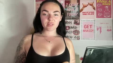 Snapshot of yorkshiregirlyy chatting on June 12, 2026, 9:52 am Yorkshire Girly online show from June 12, 2026, 9:52 am
