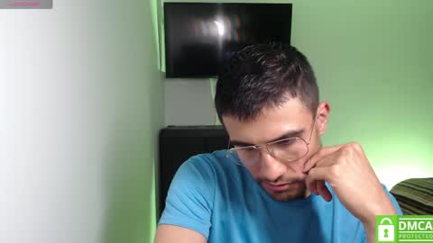 Snapshot of yoshy_man chatting on April 29, 2026, 3:21 am yoshy_man online show from April 29, 2026, 3:21 am