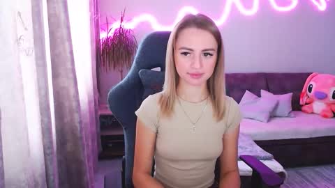 Bella online show from October 14, 2025, 8:26 am