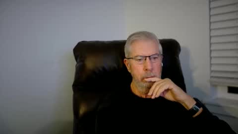 Colorado Guy Straight online show from December 15, 2025, 4:28 am