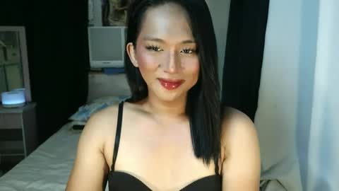 Yanie online show from November 5, 2025, 1:16 am