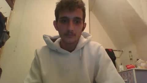 Snapshot of youndadd chatting on October 18, 2025, 7:47 pm youndadd online show from October 18, 2025, 7:47 pm