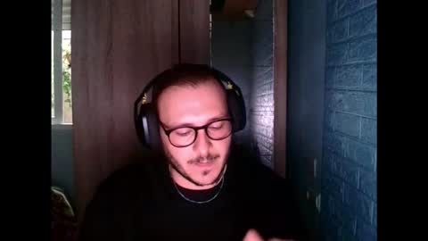 Snapshot of younromki chatting on February 4, 2026, 12:11 pm A... online show from February 4, 2026, 12:11 pm