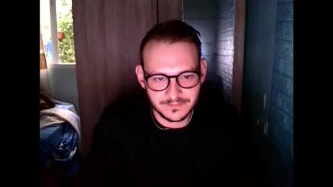 Snapshot of younromki chatting on February 12, 2026, 9:37 am A... online show from February 12, 2026, 9:37 am