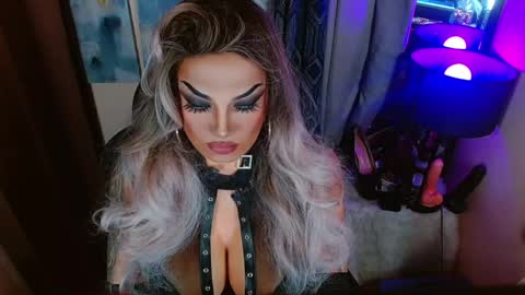 Snapshot of your1truequeen chatting on May 21, 2026, 2:46 pm QUEEN MADISON online show from May 21, 2026, 2:46 pm