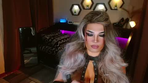 Snapshot of your1truequeen chatting on June 16, 2026, 4:53 pm QUEEN MADISON online show from June 16, 2026, 4:53 pm