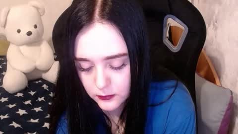 Snapshot of your_8a8y chatting on December 17, 2024, 12:33 pm your_8a8y online show from December 17, 2024, 12:33 pm