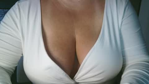 Maria Love online show from February 8, 2026, 7:56 am