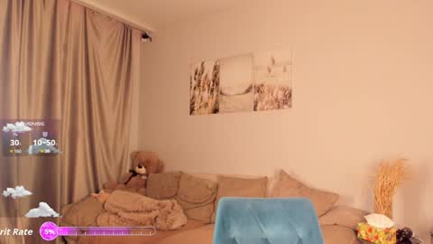 Camilla online show from March 9, 2026, 1:48 pm