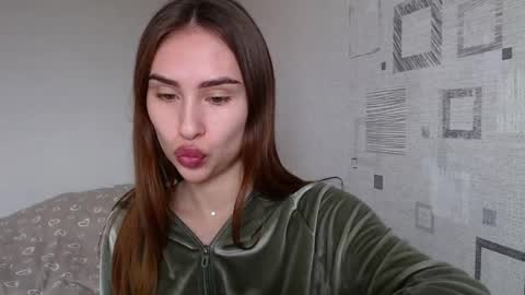 Snapshot of your_ameliaa chatting on April 10, 2026, 7:46 am Amelia online show from April 10, 2026, 7:46 am
