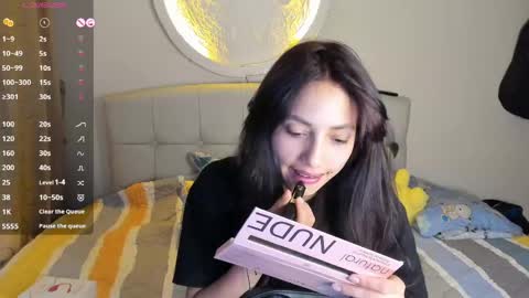mia3 online show from May 12, 2026, 4:42 am