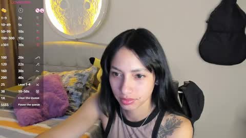 mia3 online show from May 29, 2026, 2:53 am
