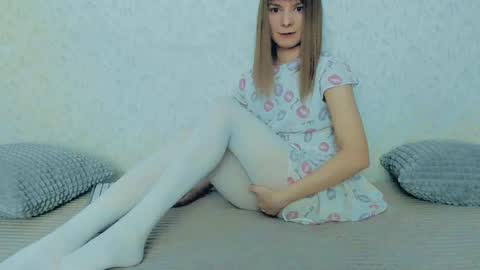 Snapshot of your_caramelka chatting on February 19, 2025, 11:49 am Lily online show from February 19, 2025, 11:49 am