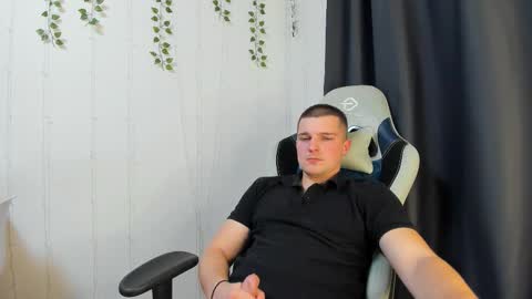 Snapshot of your_claddagh chatting on September 27, 2025, 8:25 pm your_claddagh online show from September 27, 2025, 8:25 pm