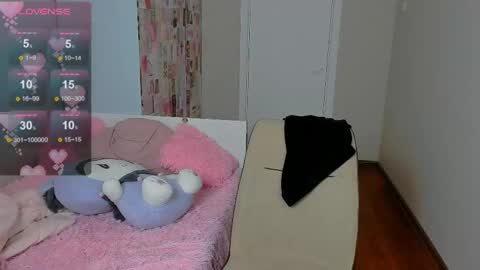 your_cute_aisha online show from September 17, 2025, 10:11 pm