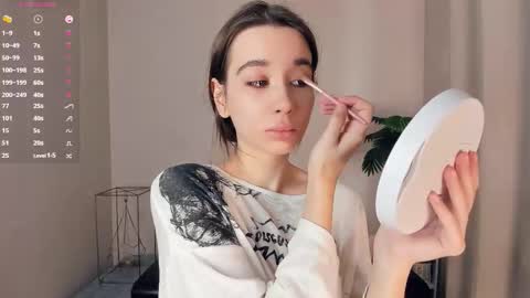 Snapshot of your_desssert chatting on March 9, 2026, 11:14 am Lina online show from March 9, 2026, 11:14 am