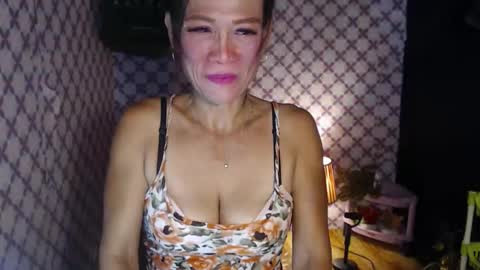 Snapshot of your_empress_woman chatting on May 31, 2026, 12:01 pm GRACE YOUR PLEASURE BB online show from May 31, 2026, 12:01 pm