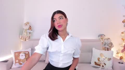 Snapshot of your_favorite_doll_ chatting on December 15, 2024, 6:15 pm Eliza online show from December 15, 2024, 6:15 pm