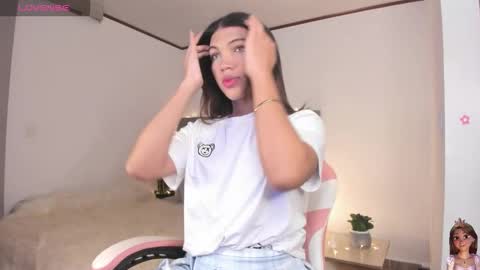 Snapshot of your_favorite_doll_ chatting on February 27, 2026, 12:49 pm Eliza online show from February 27, 2026, 12:49 pm