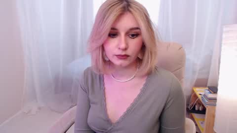 Snapshot of your_freya chatting on February 13, 2025, 11:17 am Freya online show from February 13, 2025, 11:17 am