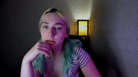 Cora online show from December 3, 2024, 5:20 am