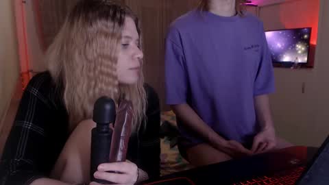 Your Horny Friends online show from January 14, 2025, 12:33 am