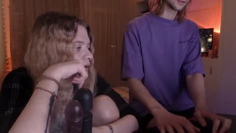 Your Horny Friends online show from February 2, 2025, 3:49 pm